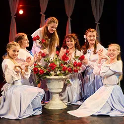 Scene from «Аничков мост»