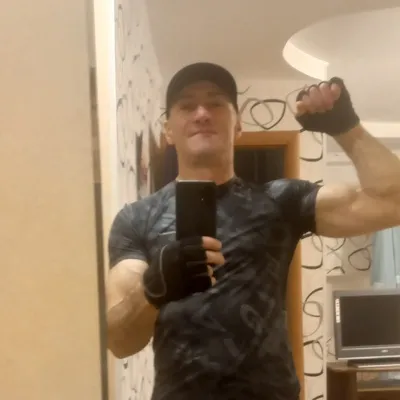 Review Author - Арсен Геворгян