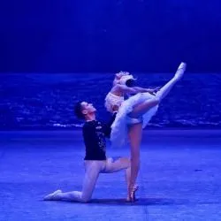 Scene from «Лебединое озеро»