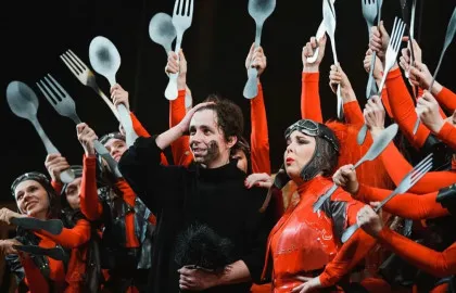 Scene from «Летучий корабль»