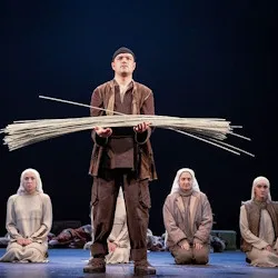 Scene from «Муть. Мухаджиры»
