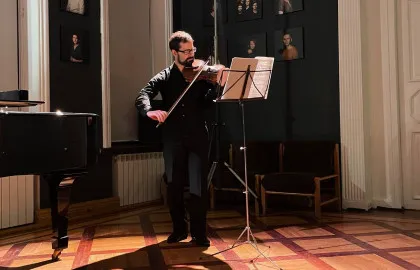 Scene from «Арт-салон. Крейслер»