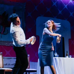 Scene from «Жениться нельзя расстаться»