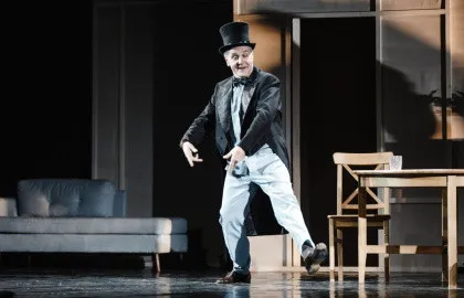 Scene from «Папа»