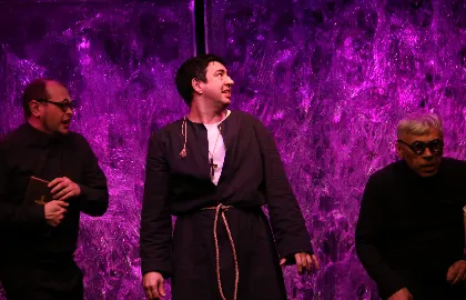 Scene from «Поднимите мне веки»