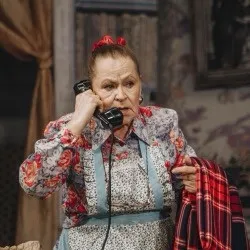 Scene from «Незамужняя женщина»