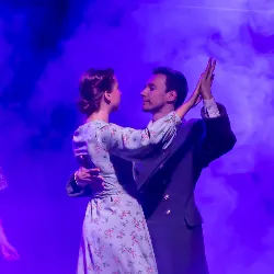 Scene from «Лишь бы не было войны!»