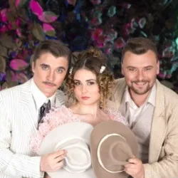 Scene from «Живой товар»