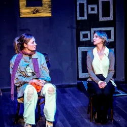 Scene from «Сёстры»