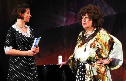 Scene from «Сирена и Виктория»